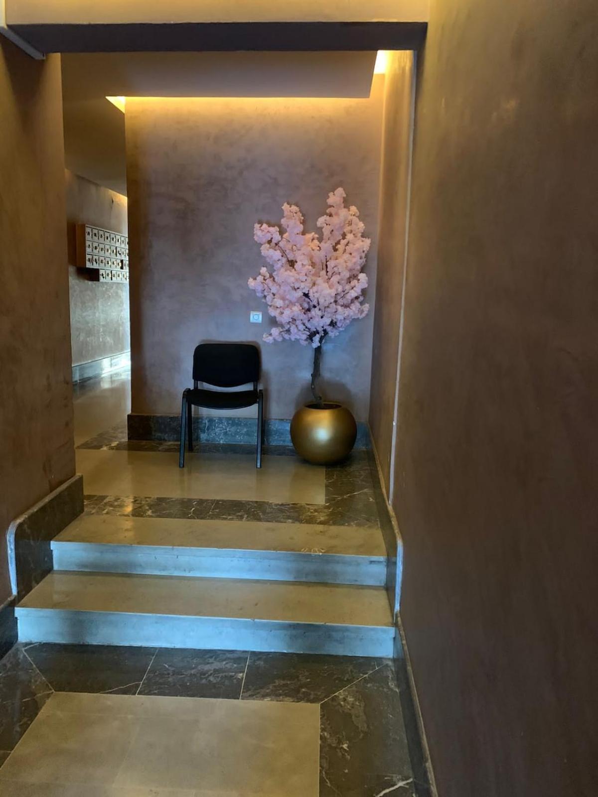 Appartement Neuf Climatise, Centre Marrakech. Marrakesh Buitenkant foto